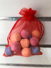 Load image into Gallery viewer, 15 mini bathbombs in gift bag