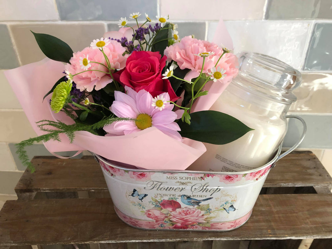 Flower & Yankee Candle Gift
