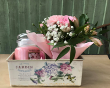 Load image into Gallery viewer, Flowers and Yankee Candle Gift